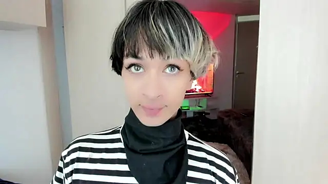 Snapshot of Sweet_Jack1 chatting on 10-14-25, 02:29 Sweet Jack1 online show from 10-14-25, 02:29