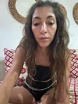 Snapshot of amanilouve chatting on 09-09-25, 04:28 amanilouve online show from 09-09-25, 04:28