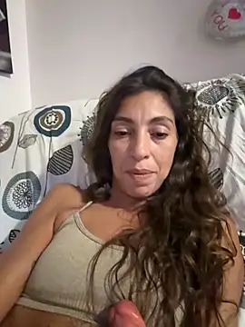 Snapshot of amanilouve chatting on 09-20-25, 09:49 amanilouve online show from 09-20-25, 09:49