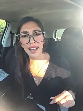 Snapshot of amanilouve chatting on 12-18-25, 09:48 amanilouve online show from 12-18-25, 09:48