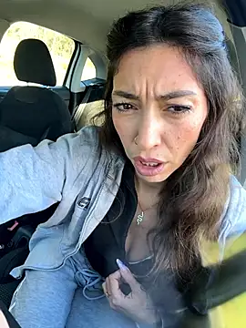 Snapshot of amanilouve chatting on 01-08-26, 10:28 amanilouve online show from 01-08-26, 10:28