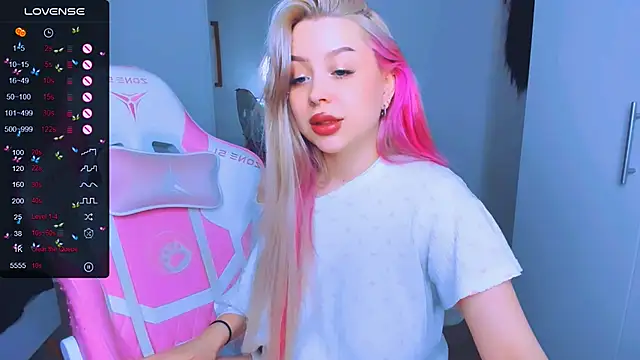 MonaLauu online show from 03-19-25, 12:12