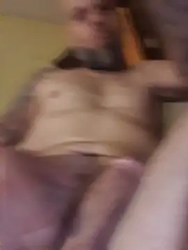 Snapshot of Ladyshaker82 chatting on 02-11-26, 01:10 Ladyshaker82 online show from 02-11-26, 01:10