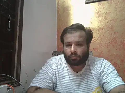 Snapshot of sura11311 chatting on 07-10-26, 06:21 sura11311 online show from 07-10-26, 06:21