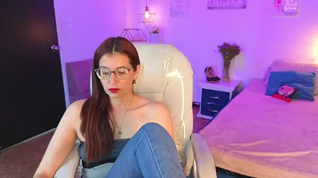 Antonnella 3 online show from 11-30-25, 12:14