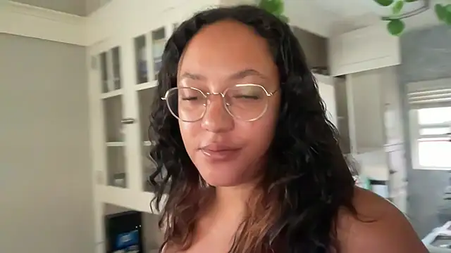 dreamyriri online show from 04-08-26, 03:12