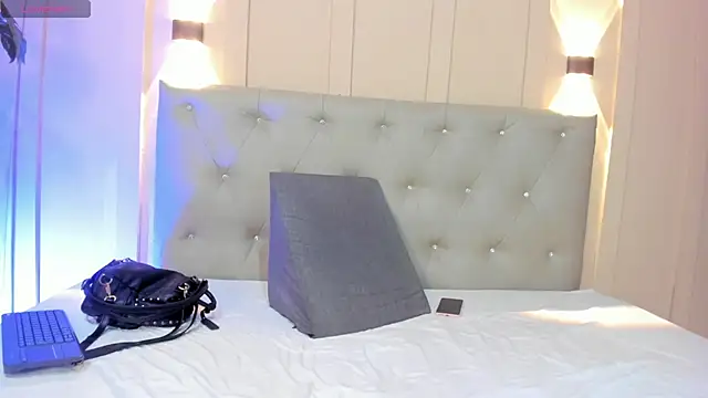 nicol snow online show from 01-23-25, 01:13