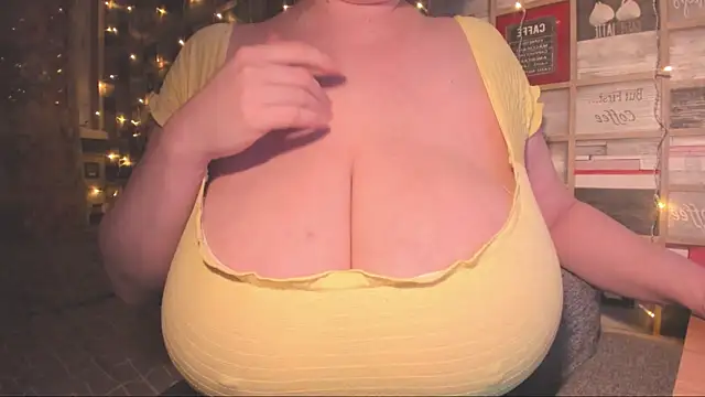 Snapshot of VickyBoobs chatting on 01-29-25, 07:32 VickyBoobs online show from 01-29-25, 07:32