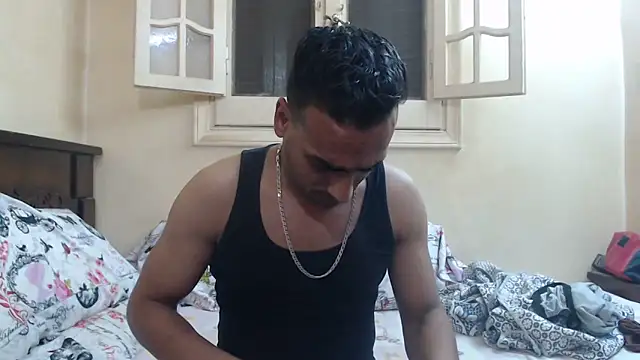 Snapshot of highguy chatting on 06-08-26, 04:13 highguy online show from 06-08-26, 04:13