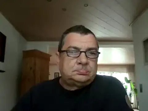 Snapshot of Nobbie444 chatting on 06-09-26, 07:42 Nobbie444 online show from 06-09-26, 07:42