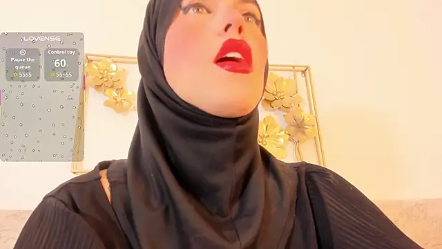 Snapshot of hanajameela chatting on 10-11-25, 11:42 hanajameela online show from 10-11-25, 11:42