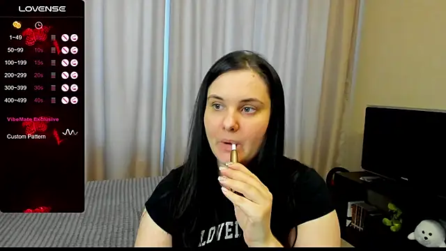 Snapshot of AlanaBrox chatting on 02-04-26, 12:22 AlanaBrox online show from 02-04-26, 12:22