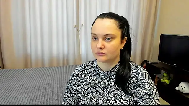 Snapshot of AlanaBrox chatting on 05-15-26, 02:46 AlanaBrox online show from 05-15-26, 02:46