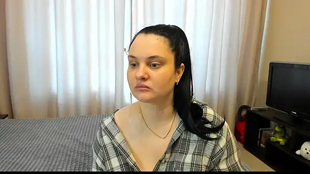 Snapshot of AlanaBrox chatting on 05-16-26, 08:22 AlanaBrox online show from 05-16-26, 08:22