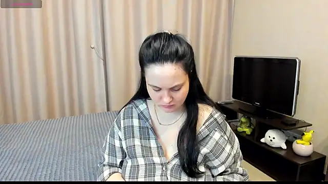 Snapshot of AlanaBrox chatting on 05-19-26, 09:21 AlanaBrox online show from 05-19-26, 09:21