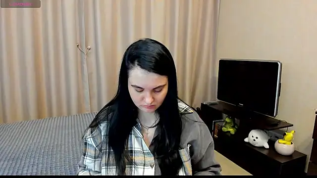 Snapshot of AlanaBrox chatting on 05-21-26, 10:06 AlanaBrox online show from 05-21-26, 10:06