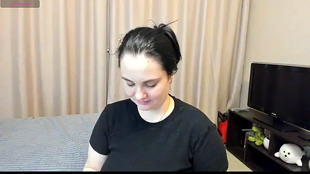 Snapshot of AlanaBrox chatting on 05-28-26, 10:40 AlanaBrox online show from 05-28-26, 10:40