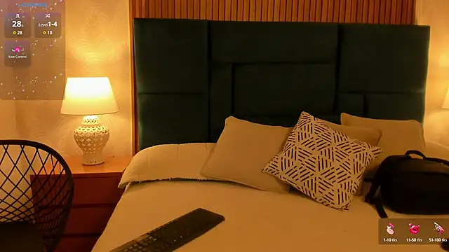 Kareena chopra online show from 09-30-25, 12:32