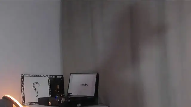 Snapshot of Nicky_neal chatting on 12-03-24, 01:41 Nicky neal online show from 12-03-24, 01:41