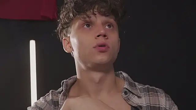 Snapshot of Nicky_neal chatting on 10-05-25, 12:31 Nicky neal online show from 10-05-25, 12:31