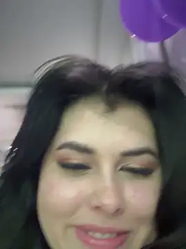 Snapshot of Alyaa_s chatting on 10-03-25, 11:02 Alyaa s online show from 10-03-25, 11:02