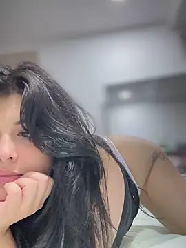 Snapshot of Alyaa_s chatting on 10-21-25, 11:27 Alyaa s online show from 10-21-25, 11:27