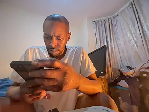 Snapshot of CuzzyB69 chatting on 03-07-25, 05:40 CuzzyB69 online show from 03-07-25, 05:40