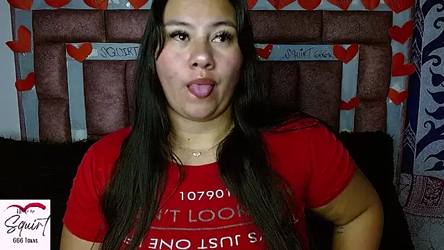 Snapshot of ValerieDiiamond chatting on 11-21-25, 05:28 ValerieDiiamond online show from 11-21-25, 05:28