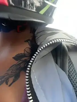 Snapshot of Emiily_W chatting on 01-09-26, 06:42 Emiily W online show from 01-09-26, 06:42