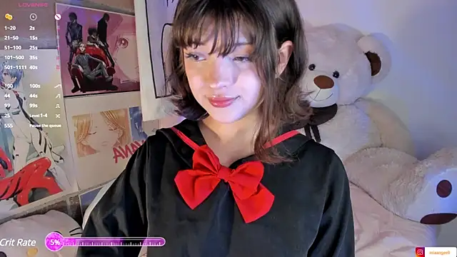 Snapshot of mia_angel_ chatting on 02-13-25, 10:33 mia angel online show from 02-13-25, 10:33