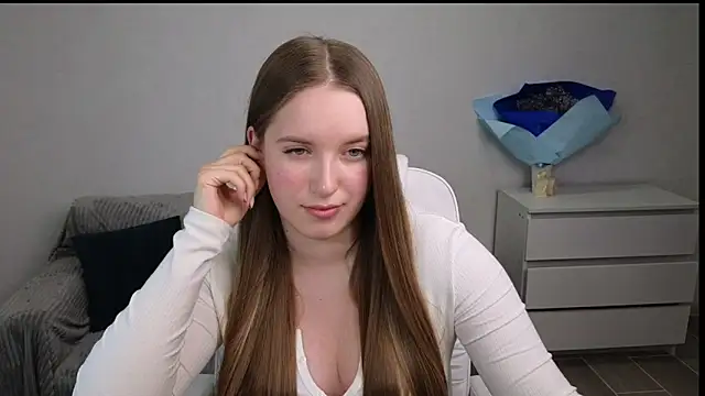 EvaMaddison online show from 02-02-25, 06:20