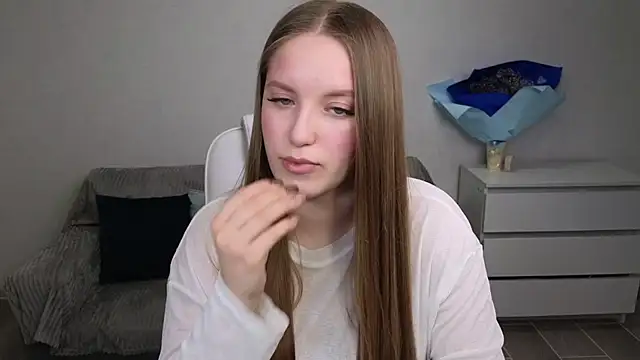 EvaMaddison online show from 03-19-25, 07:38