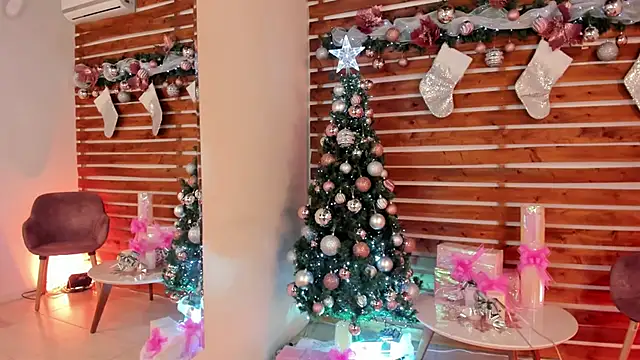 Snapshot of _MeganRain chatting on 12-19-25, 09:27 MeganRain online show from 12-19-25, 09:27