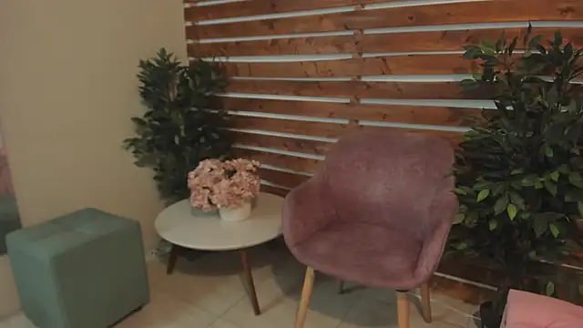 Snapshot of _MeganRain chatting on 02-07-26, 06:39 MeganRain online show from 02-07-26, 06:39