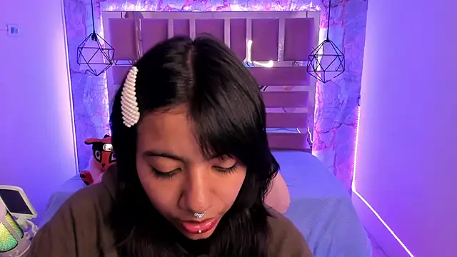 Nami usagi online show from 12-06-24, 12:49