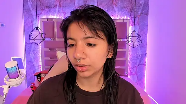 Nami usagi online show from 12-22-24, 12:27