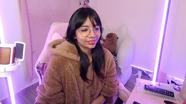 Nami usagi online show from 09-10-25, 04:18