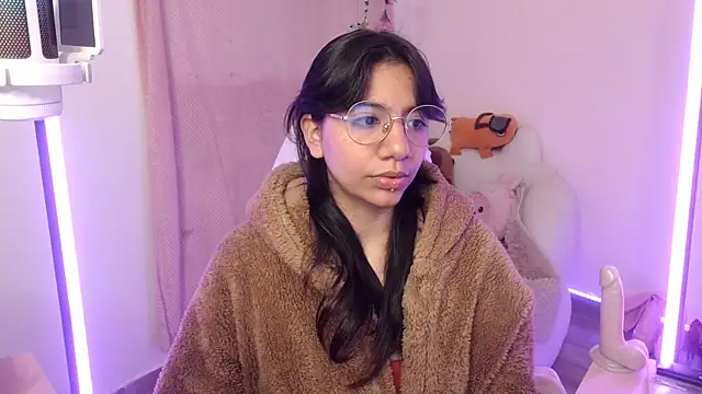 Nami usagi online show from 10-19-25, 10:32