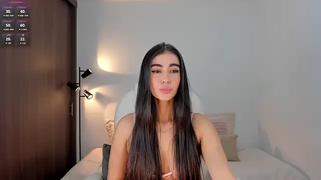 Snapshot of RebeccaBaxter chatting on 01-12-26, 01:33 RebeccaBaxter online show from 01-12-26, 01:33