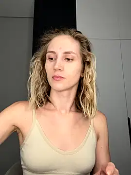 Snapshot of Feral_berry_8133 chatting on 09-09-25, 08:19 Feral berry 8133 online show from 09-09-25, 08:19