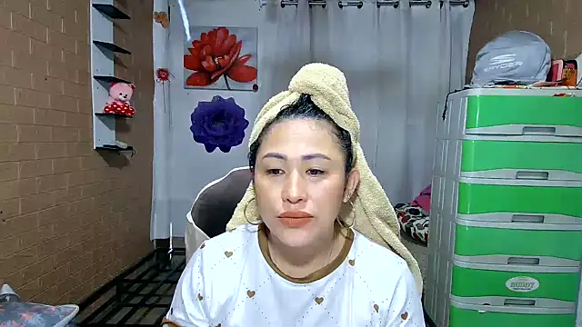 Snapshot of M_e_c_e_l chatting on 05-01-26, 10:14 M e c e l online show from 05-01-26, 10:14