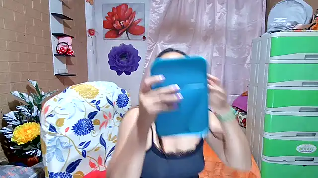 Snapshot of M_e_c_e_l chatting on 06-07-26, 01:15 M e c e l online show from 06-07-26, 01:15