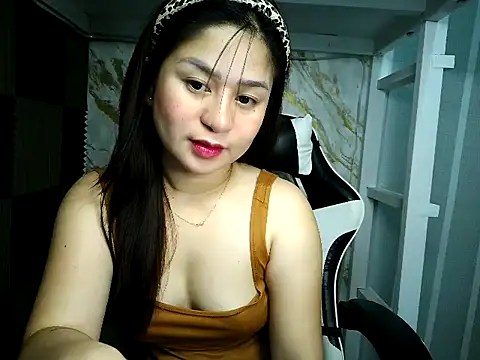 Mia 2022 online show from 10-17-25, 07:11