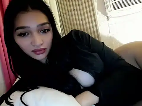 Snapshot of _caroline69 chatting on 01-28-25, 04:18 caroline69 online show from 01-28-25, 04:18