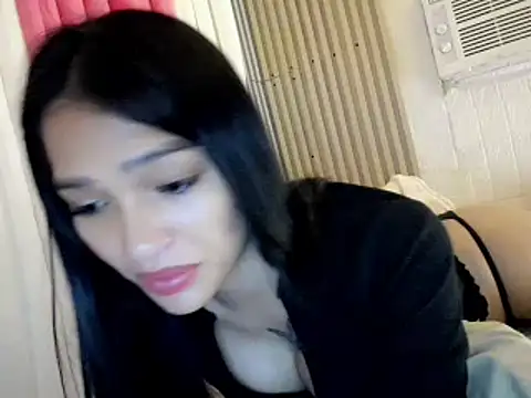 Snapshot of _caroline69 chatting on 02-16-25, 03:47 caroline69 online show from 02-16-25, 03:47