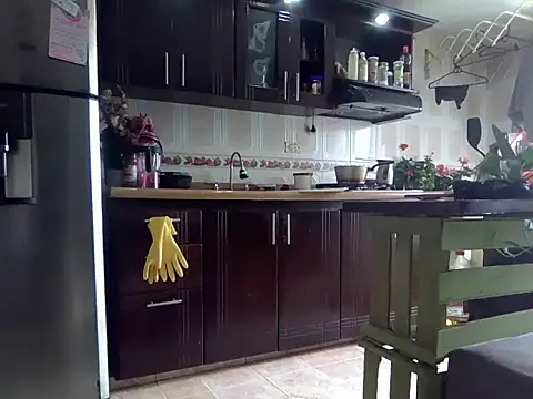 Diosasky online show from 10-20-25, 01:00