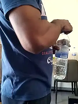 Snapshot of mallublackboy chatting on 01-11-26, 08:19 mallublackboy online show from 01-11-26, 08:19