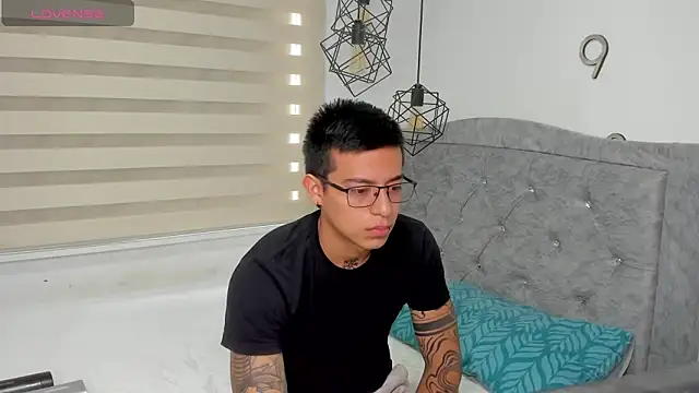 SIXXTOLOVE18 online show from 02-13-26, 09:44