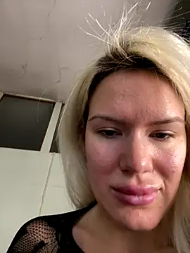 Snapshot of Keylili chatting on 11-08-25, 11:32 Keylili online show from 11-08-25, 11:32