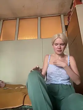 Snapshot of Keylili chatting on 05-16-26, 03:33 Keylili online show from 05-16-26, 03:33